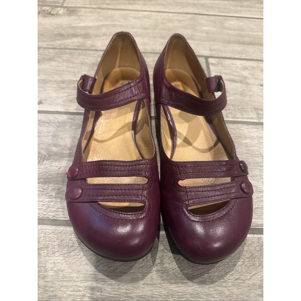 Miz Mooz Devi Mary Jane’s Leather Size 11 Purple Small Flaws